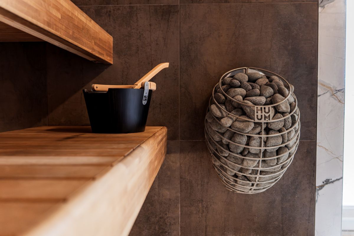 Infrared vs. Traditional Sauna: Which Should You Buy?